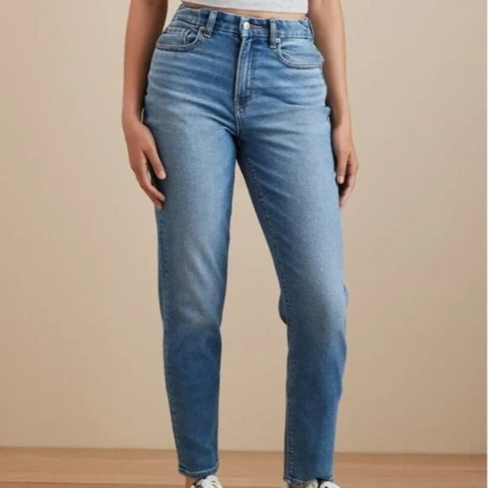 American Eagle Curvy Mom Jeans - High Rise